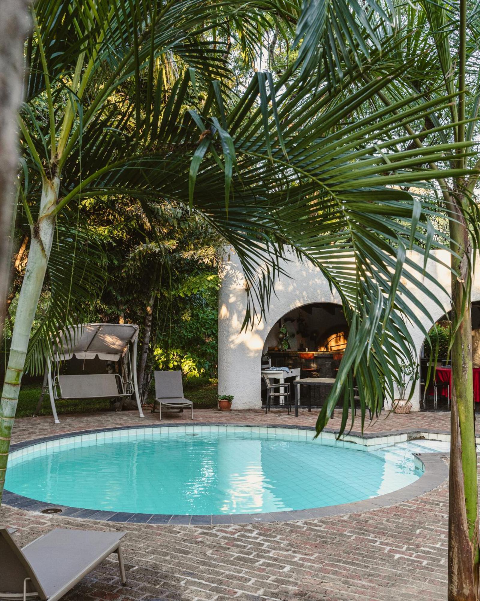 Jacaranda Lodge Victoria Falls Exterior foto
