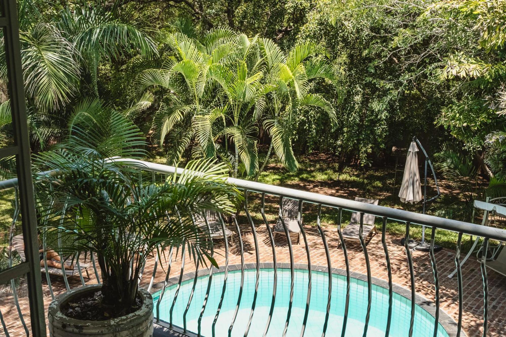 Jacaranda Lodge Victoria Falls Exterior foto